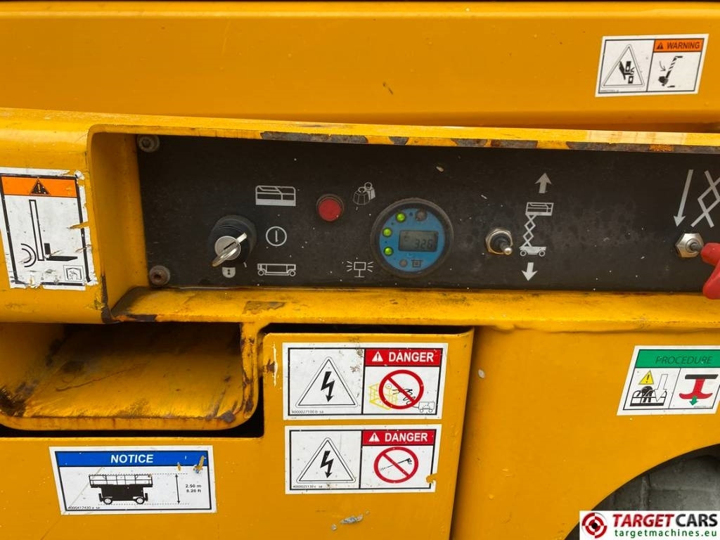 Nacelle ciseaux Haulotte Compact 14 Electric Scissor Work Lift 1385cm: photos 11 Nacelle ciseaux Haulotte Compact 14 Electric Scissor Work Lift 1385cm: photos 11