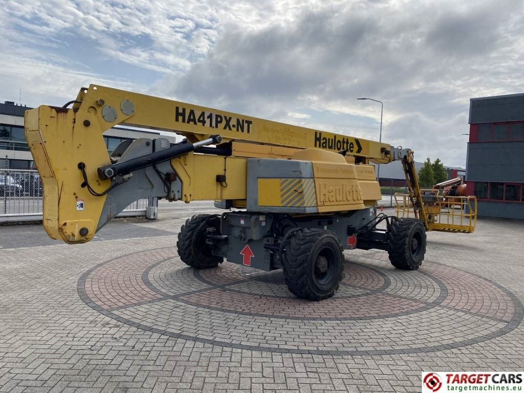 Haulotte HA41PX Articulated 4x4x4 Diesel Boom Work Lift 41M - Nacelle articulée: photos 3 Haulotte HA41PX Articulated 4x4x4 Diesel Boom Work Lift 41M - Nacelle articulée: photos 3