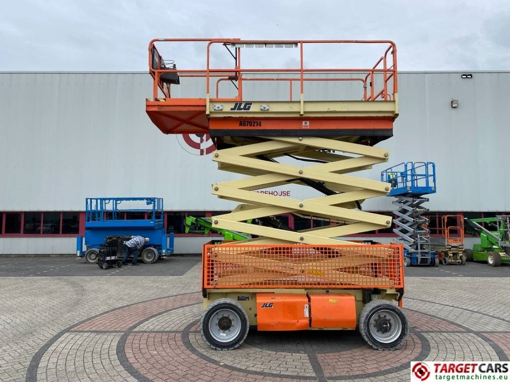 JLG 4069LE Electric Scissor Work Lift 1419cm - Nacelle ciseaux: photos 5 JLG 4069LE Electric Scissor Work Lift 1419cm - Nacelle ciseaux: photos 5