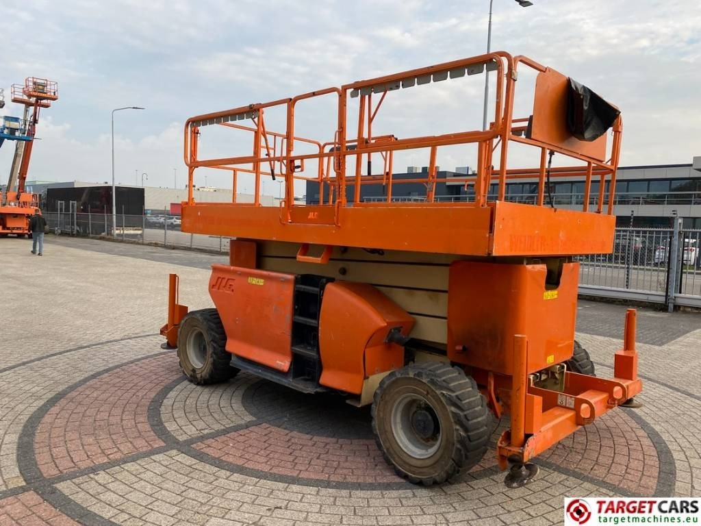 JLG 4394RT Diesel 4x4 Scissor Work Lift 1511cm - Nacelle ciseaux: photos 2 JLG 4394RT Diesel 4x4 Scissor Work Lift 1511cm - Nacelle ciseaux: photos 2