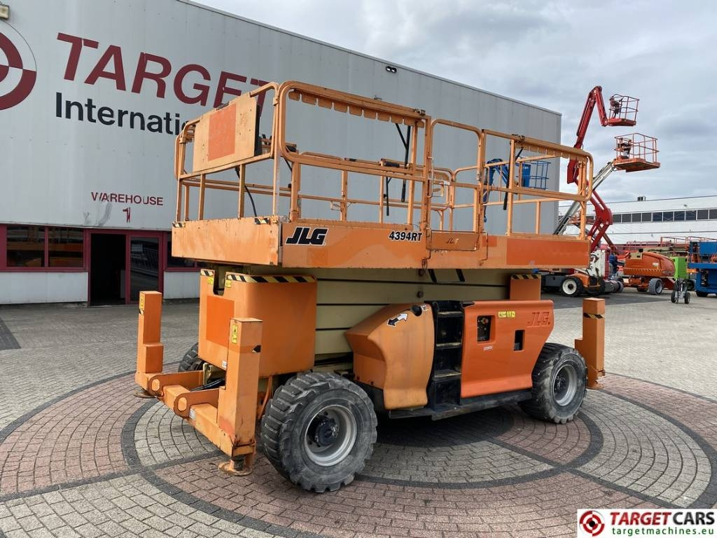 JLG 4394RT Diesel 4x4 Scissor Work Lift 1511cm - Nacelle ciseaux: photos 1 JLG 4394RT Diesel 4x4 Scissor Work Lift 1511cm - Nacelle ciseaux: photos 1