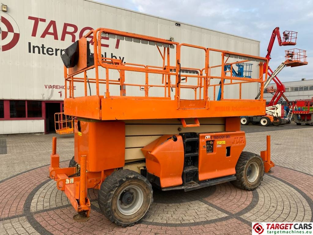 JLG 4394RT Diesel 4x4 Scissor Work Lift 1511cm - Nacelle ciseaux: photos 1 JLG 4394RT Diesel 4x4 Scissor Work Lift 1511cm - Nacelle ciseaux: photos 1