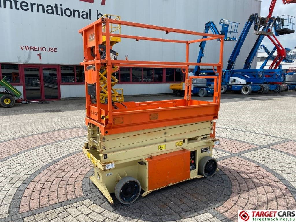 JLG 6RS Electric Scissor Work Lift 779cm - Nacelle ciseaux: photos 1 JLG 6RS Electric Scissor Work Lift 779cm - Nacelle ciseaux: photos 1