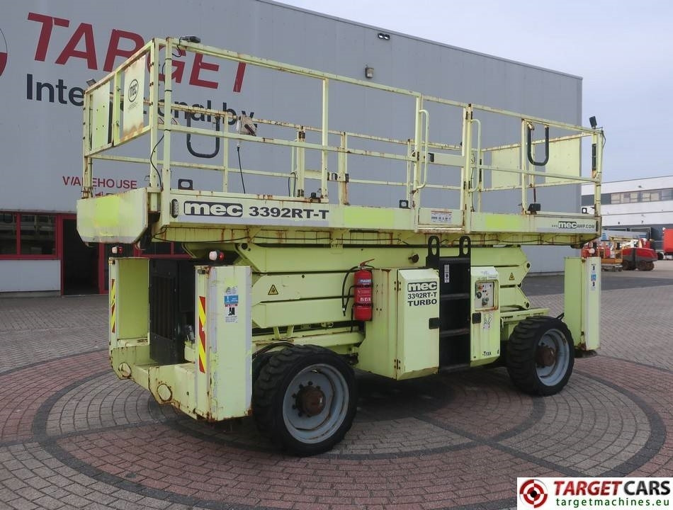 MEC 3392RT-T Diesel 4x4 Scissor Work Lift 1200cm - Nacelle ciseaux: photos 1 MEC 3392RT-T Diesel 4x4 Scissor Work Lift 1200cm - Nacelle ciseaux: photos 1