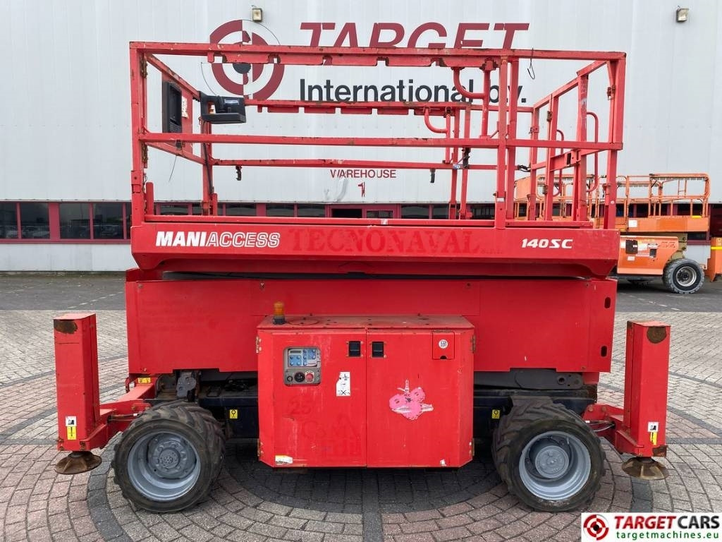 Nacelle ciseaux Manitou 140SC Diesel 4x4 Scissor Work Lift 1412cm: photos 33 Nacelle ciseaux Manitou 140SC Diesel 4x4 Scissor Work Lift 1412cm: photos 33