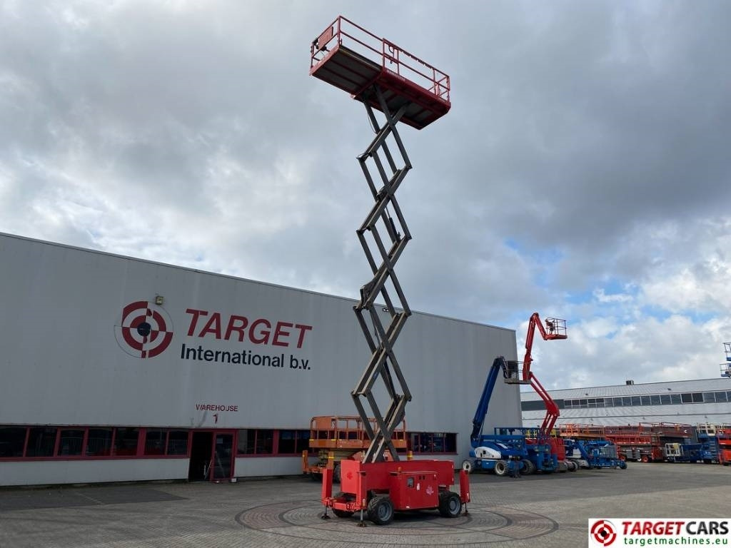 Nacelle ciseaux Manitou 140SC Diesel 4x4 Scissor Work Lift 1412cm: photos 6 Nacelle ciseaux Manitou 140SC Diesel 4x4 Scissor Work Lift 1412cm: photos 6