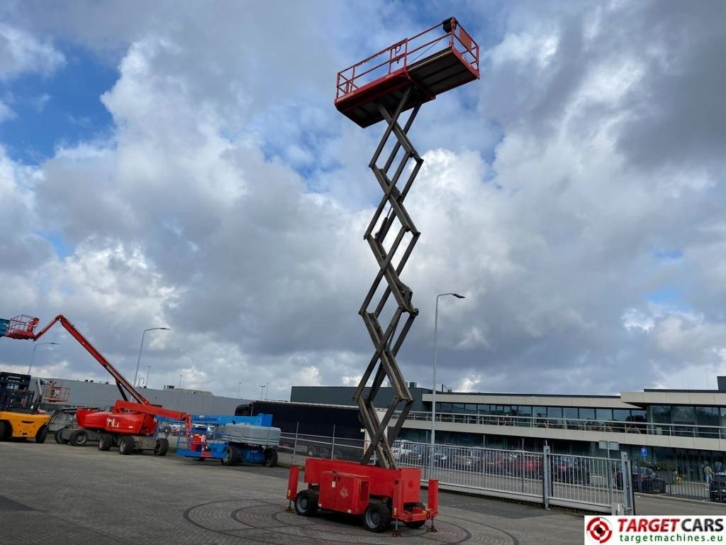 Nacelle ciseaux Manitou 140SC Diesel 4x4 Scissor Work Lift 1412cm: photos 7 Nacelle ciseaux Manitou 140SC Diesel 4x4 Scissor Work Lift 1412cm: photos 7