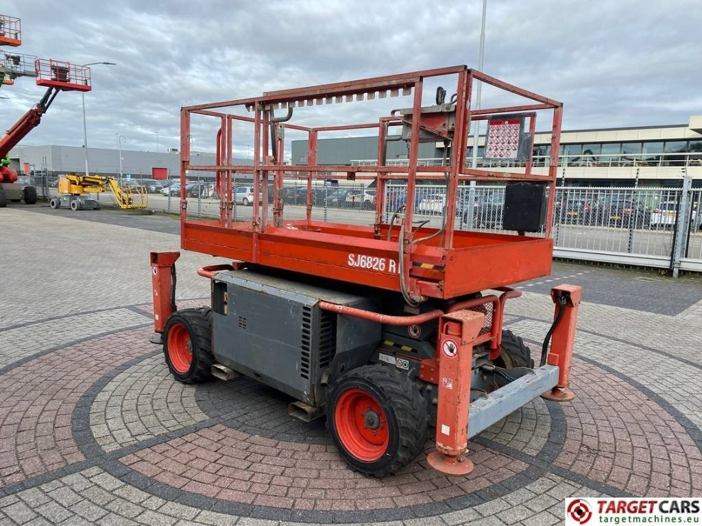SkyJack SJ6826 RT Diesel 4x4 Scissor Work Lift 992cm - Nacelle ciseaux: photos 2 SkyJack SJ6826 RT Diesel 4x4 Scissor Work Lift 992cm - Nacelle ciseaux: photos 2