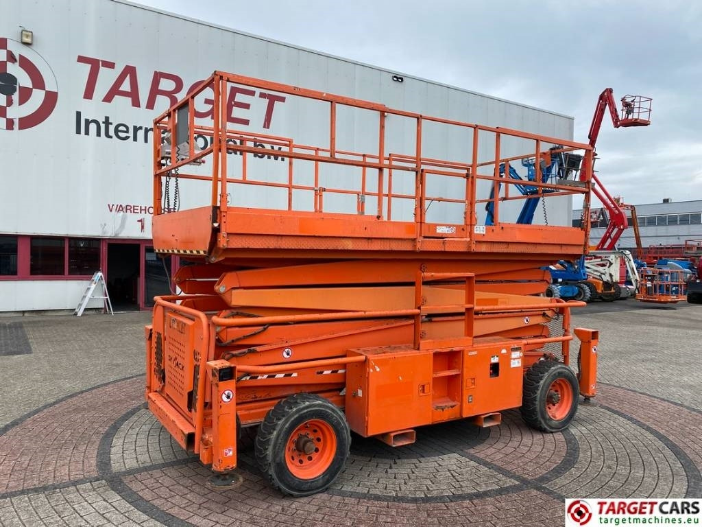SkyJack SJ9250 RT Diesel 4x4 Scissor Work Lift 1720cm - Nacelle ciseaux: photos 1 SkyJack SJ9250 RT Diesel 4x4 Scissor Work Lift 1720cm - Nacelle ciseaux: photos 1