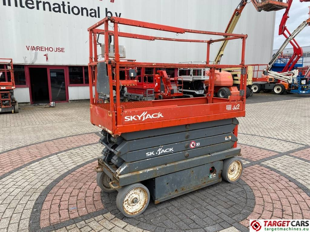 SkyJack SJIII-3226 Electric 3226 Scissor Work Lift 990cm - Nacelle ciseaux: photos 1 SkyJack SJIII-3226 Electric 3226 Scissor Work Lift 990cm - Nacelle ciseaux: photos 1