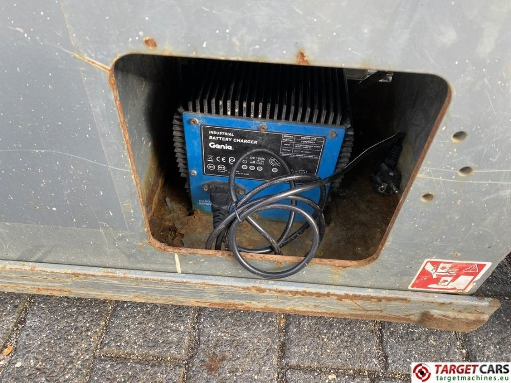 Nacelle ciseaux SkyJack SJIII-3226 Electric 3226 Scissor Work Lift 990cm: photos 16 Nacelle ciseaux SkyJack SJIII-3226 Electric 3226 Scissor Work Lift 990cm: photos 16