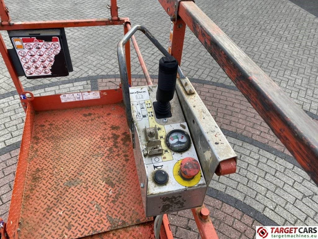 Nacelle ciseaux SkyJack SJIII-3226 Electric 3226 Scissor Work Lift 990cm: photos 9 Nacelle ciseaux SkyJack SJIII-3226 Electric 3226 Scissor Work Lift 990cm: photos 9