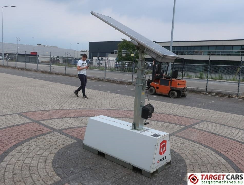 Trime X-Polar Solar Panel 50W Led Tower Light - Mat d'éclairage: photos 2 Trime X-Polar Solar Panel 50W Led Tower Light - Mat d'éclairage: photos 2