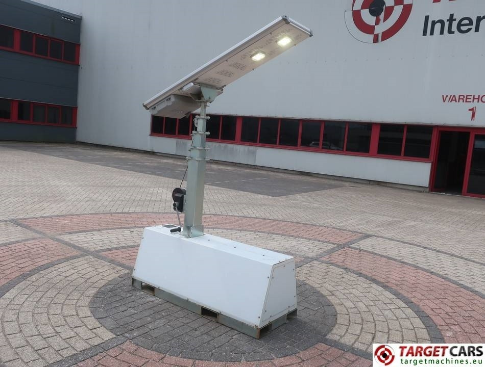 Trime X-Polar Solar Panel 50W Led Tower Light - Mat d'éclairage: photos 4 Trime X-Polar Solar Panel 50W Led Tower Light - Mat d'éclairage: photos 4