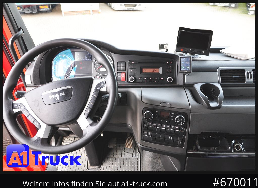MAN TGX 26.400, Hiab Kran, Lenk-Liftachse, - Camion plateau, Camion grue: photos 5 MAN TGX 26.400, Hiab Kran, Lenk-Liftachse, - Camion plateau, Camion grue: photos 5