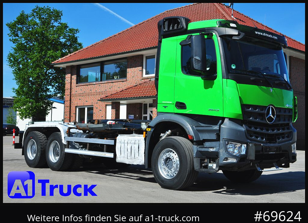 MERCEDES-BENZ Arocs 2542, Abrollkipper, 6x4, HYVA, - Camion ampliroll: photos 1 MERCEDES-BENZ Arocs 2542, Abrollkipper, 6x4, HYVA, - Camion ampliroll: photos 1