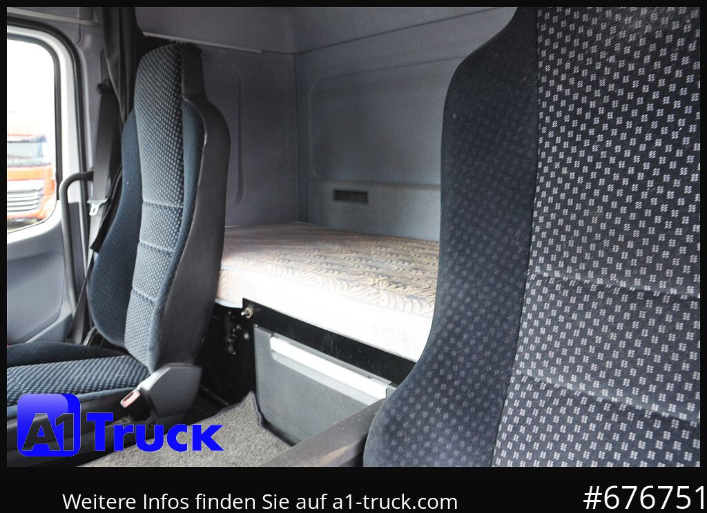 MERCEDES-BENZ Axor 2543, Atlas 170.2 Kran, Lift-Lenkachse, - Camion plateau, Camion grue: photos 4 MERCEDES-BENZ Axor 2543, Atlas 170.2 Kran, Lift-Lenkachse, - Camion plateau, Camion grue: photos 4