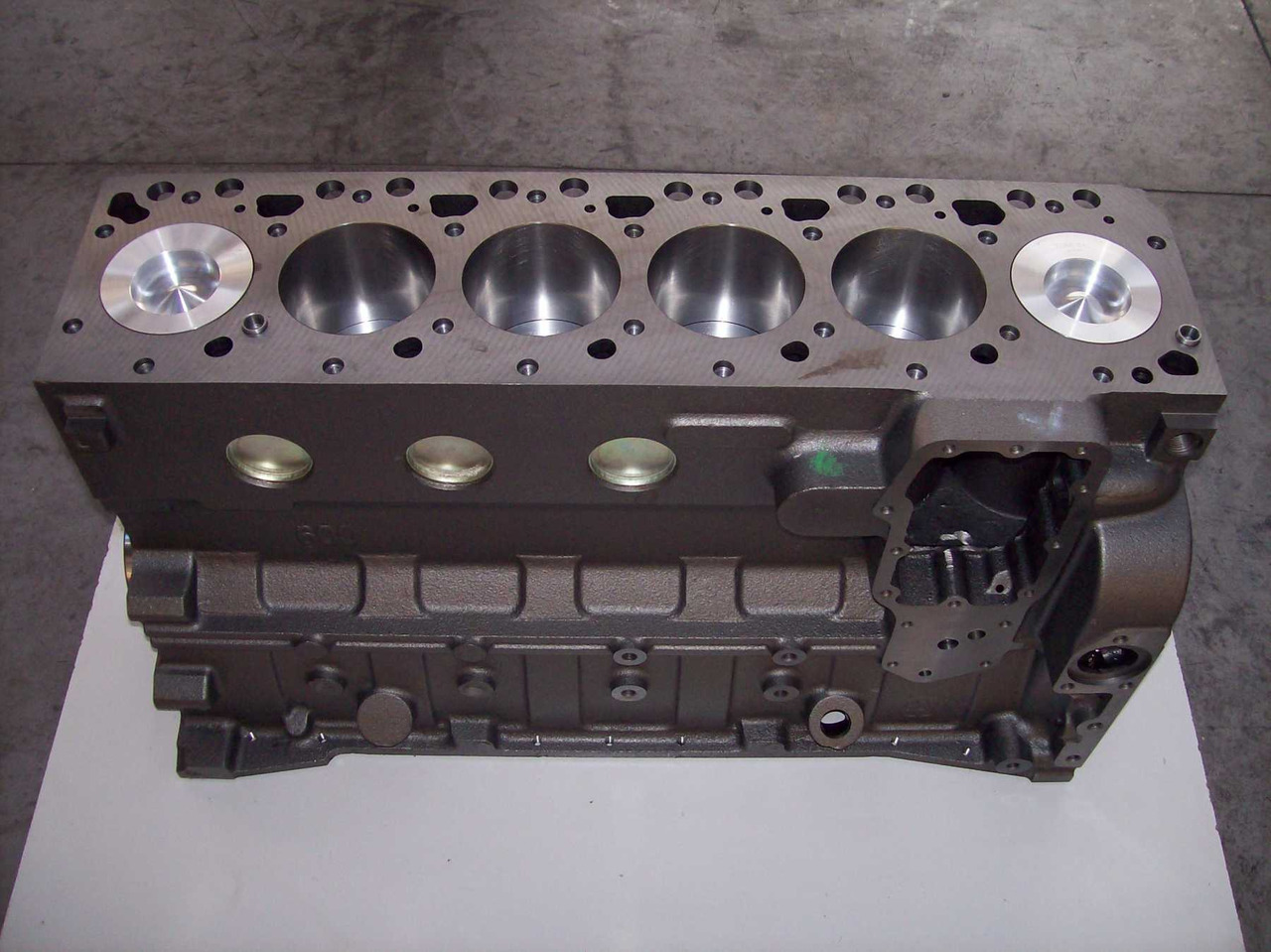 CUMMINS SHORT BLOCK 6BT5.9 - Bloc-cylindres pour Engins de chantier: photos 1 CUMMINS SHORT BLOCK 6BT5.9 - Bloc-cylindres pour Engins de chantier: photos 1