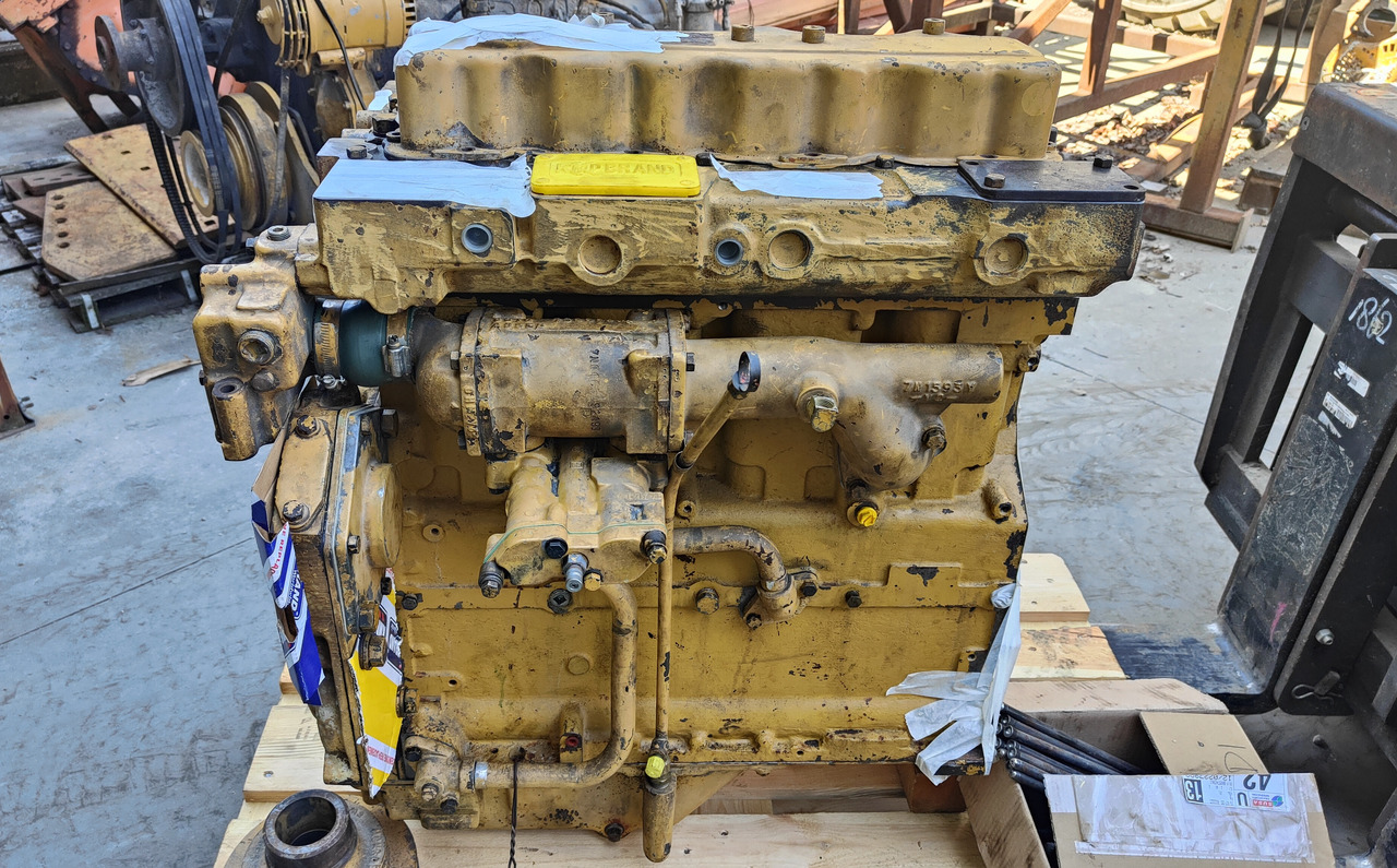 Caterpillar 3304 DI - Moteur et pièces pour Engins de chantier: photos 1 Caterpillar 3304 DI - Moteur et pièces pour Engins de chantier: photos 1