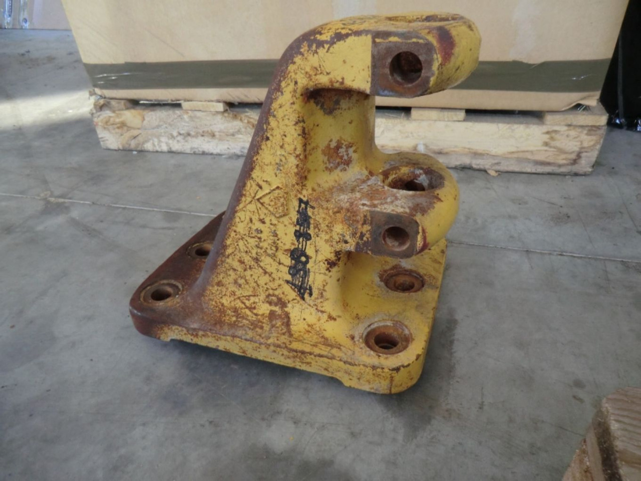 Caterpillar 735 Supporto barra equilibratrice frontale - Carrosserie et extérieur pour Engins de chantier: photos 2 Caterpillar 735 Supporto barra equilibratrice frontale - Carrosserie et extérieur pour Engins de chantier: photos 2