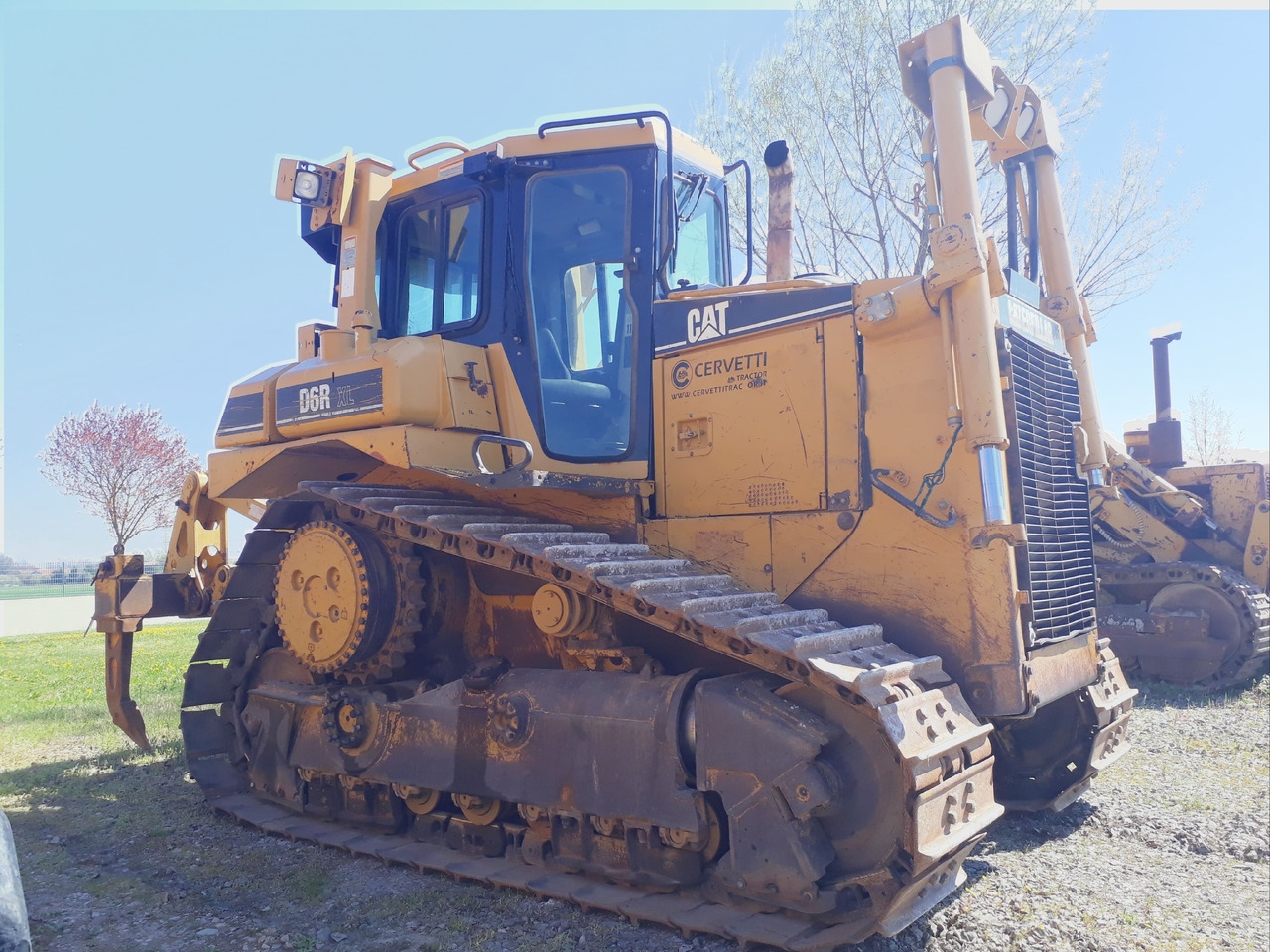 Caterpillar D6R II XL - Bulldozer: photos 4 Caterpillar D6R II XL - Bulldozer: photos 4