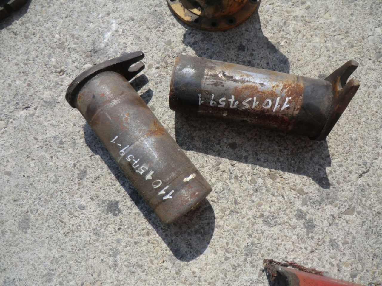 VOLVO L120C PERNO DEL BRACCIO - Carrosserie et extérieur pour Engins de chantier: photos 1 VOLVO L120C PERNO DEL BRACCIO - Carrosserie et extérieur pour Engins de chantier: photos 1