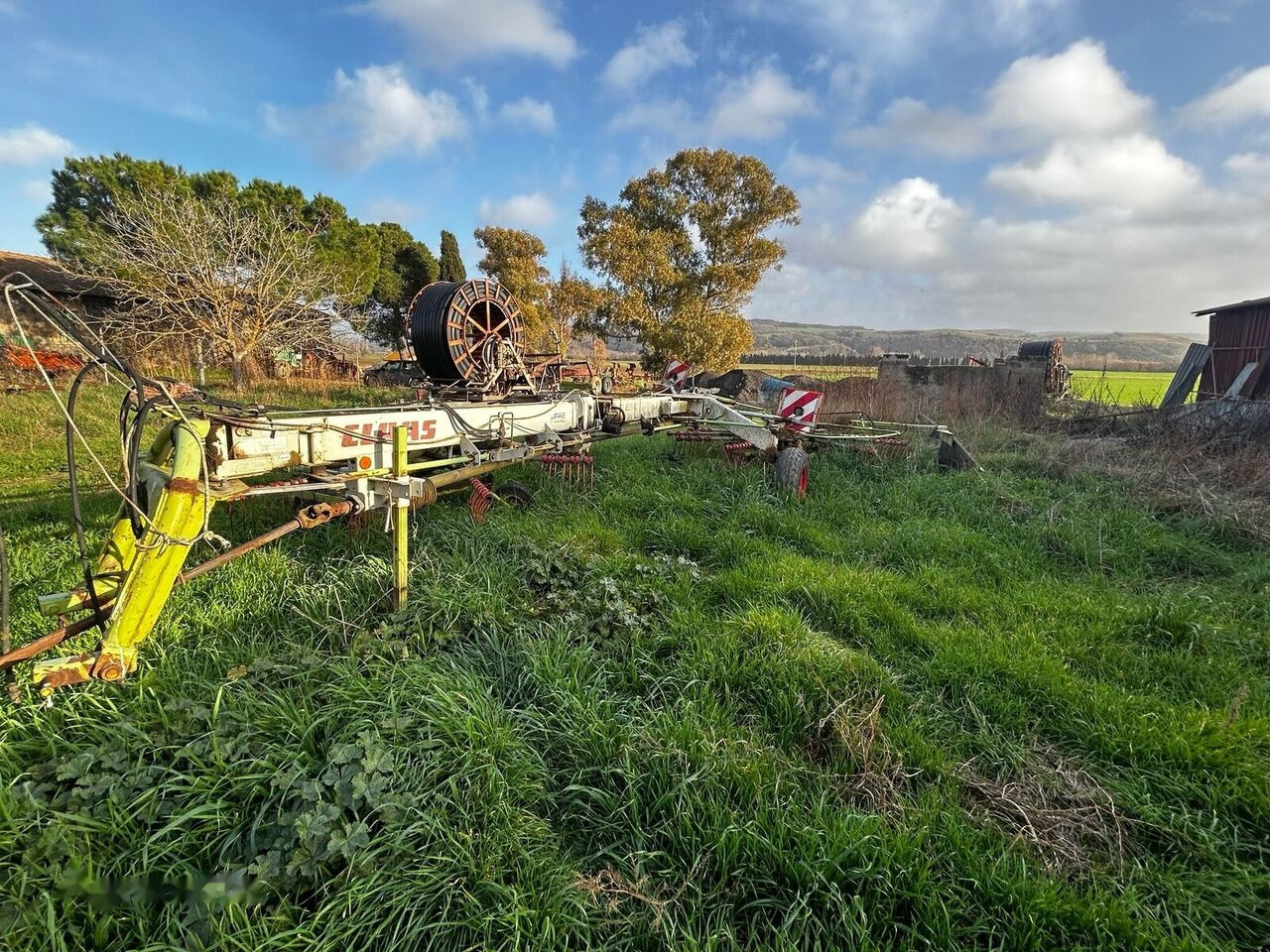 Claas LINER 1550 TWIN - Faneuse: photos 2 Claas LINER 1550 TWIN - Faneuse: photos 2