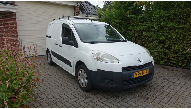 Peugeot Partner HDI - Fourgon utilitaire: photos 2 Peugeot Partner HDI - Fourgon utilitaire: photos 2
