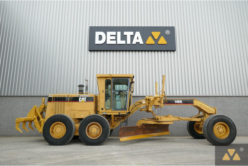 Caterpillar 140H - Niveleuse: photos 2 Caterpillar 140H - Niveleuse: photos 2