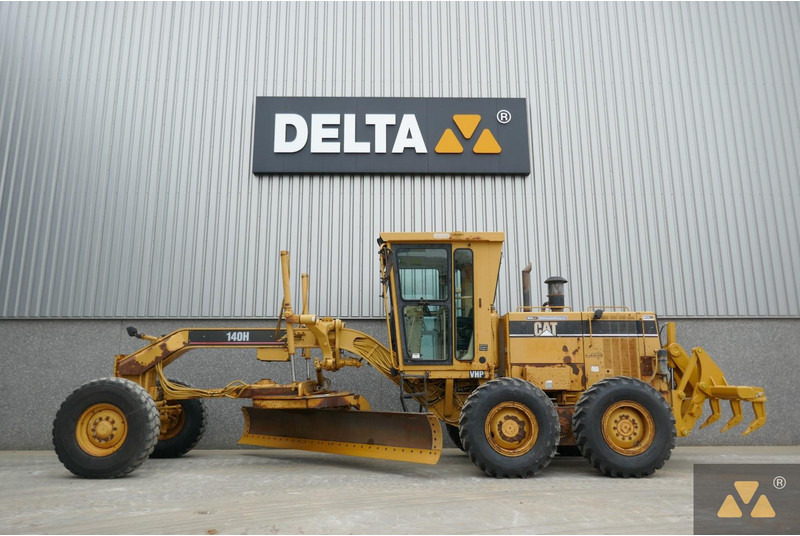 Caterpillar 140H - Niveleuse: photos 1 Caterpillar 140H - Niveleuse: photos 1