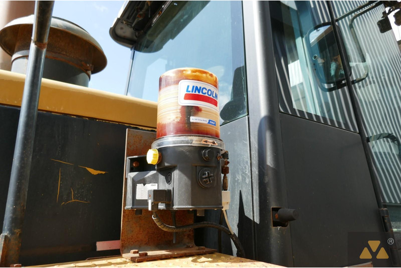 Chargeuse sur pneus Caterpillar 966G Series II: photos 19