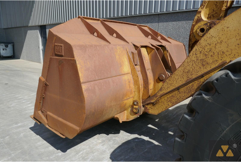Chargeuse sur pneus Caterpillar 966G Series II: photos 14