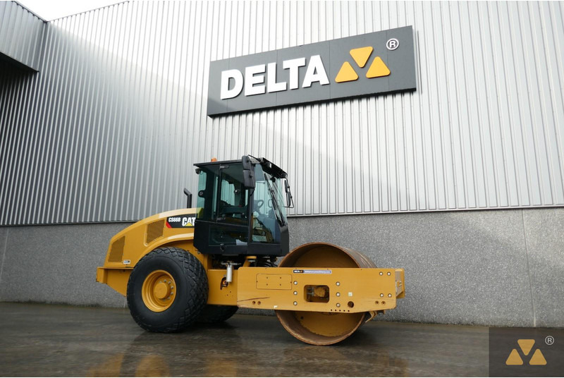 Caterpillar CS66B - Compacteur: photos 3 Caterpillar CS66B - Compacteur: photos 3