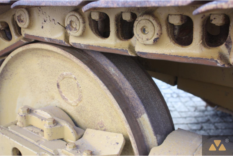 Camion citerne pour transport de carburant Caterpillar D6E Fuel tanker: photos 17 Camion citerne pour transport de carburant Caterpillar D6E Fuel tanker: photos 17