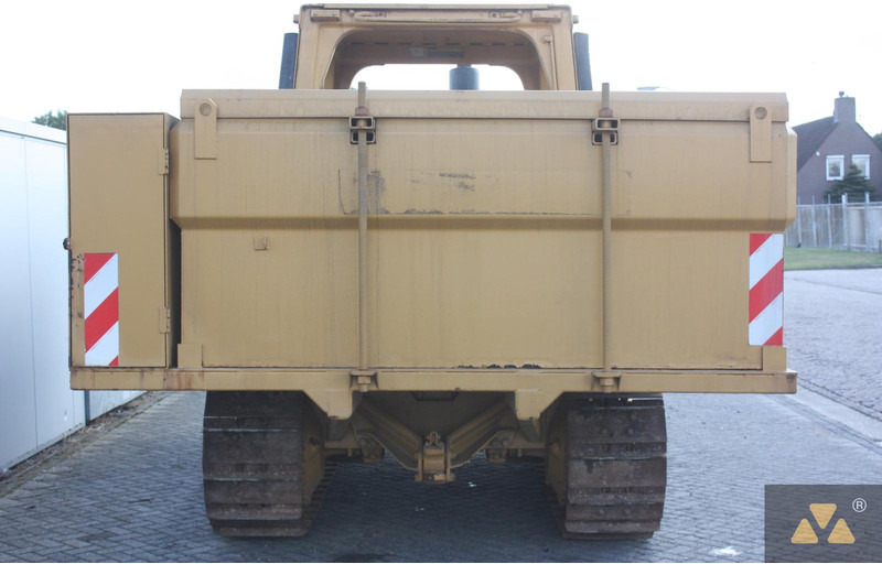 Camion citerne pour transport de carburant Caterpillar D6E Fuel tanker: photos 9 Camion citerne pour transport de carburant Caterpillar D6E Fuel tanker: photos 9