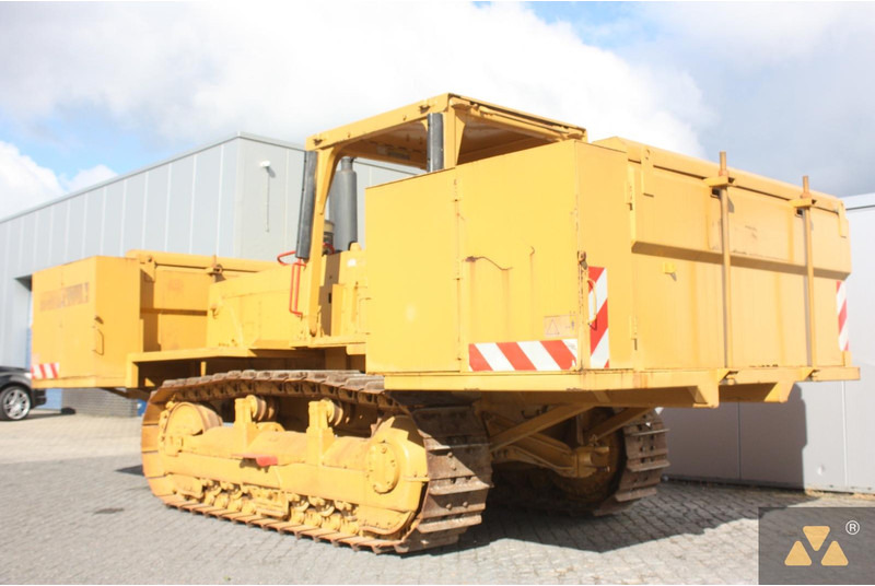 Camion citerne pour transport de carburant Caterpillar D6E Fuel tanker: photos 8 Camion citerne pour transport de carburant Caterpillar D6E Fuel tanker: photos 8