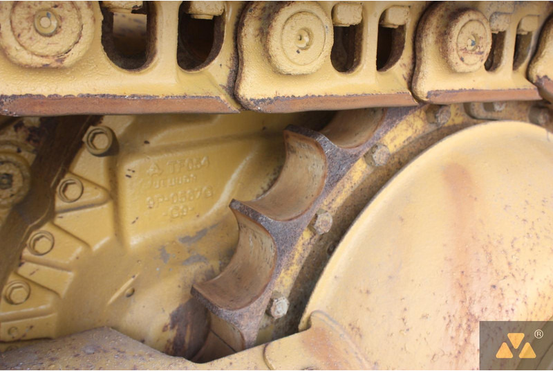 Camion citerne pour transport de carburant Caterpillar D6E Fuel tanker: photos 6 Camion citerne pour transport de carburant Caterpillar D6E Fuel tanker: photos 6