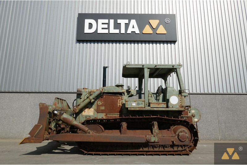 Caterpillar D7F Ex-army - Bulldozer: photos 1 Caterpillar D7F Ex-army - Bulldozer: photos 1