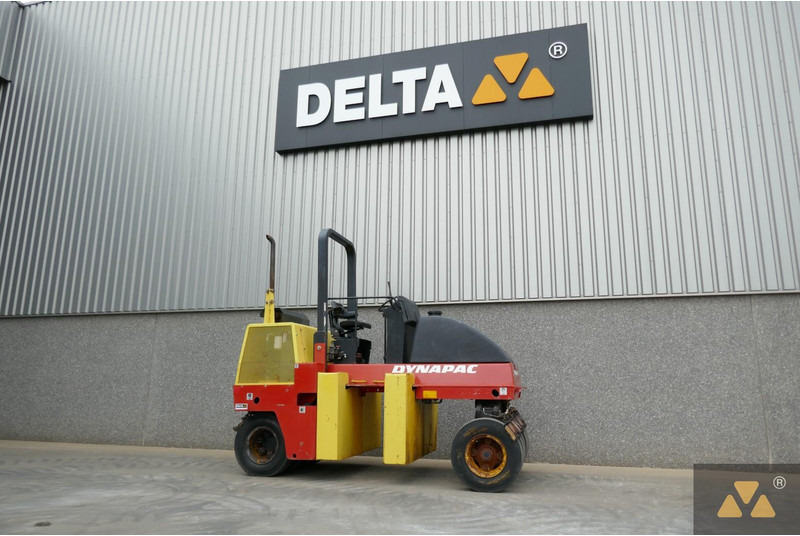 Dynapac CP142 - Compacteur à pneus: photos 3 Dynapac CP142 - Compacteur à pneus: photos 3