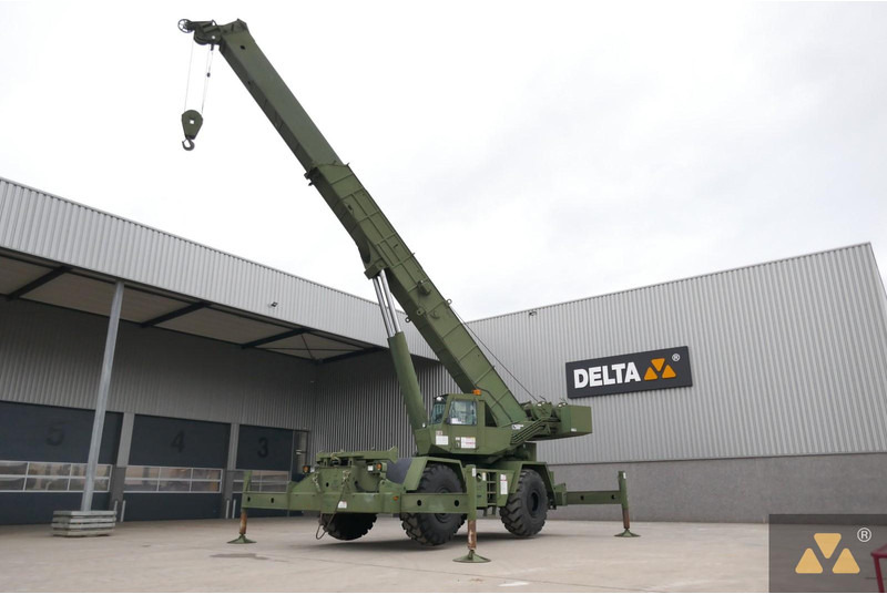 Grove RT875 Ex-army - Grue automotrice lente: photos 3 Grove RT875 Ex-army - Grue automotrice lente: photos 3