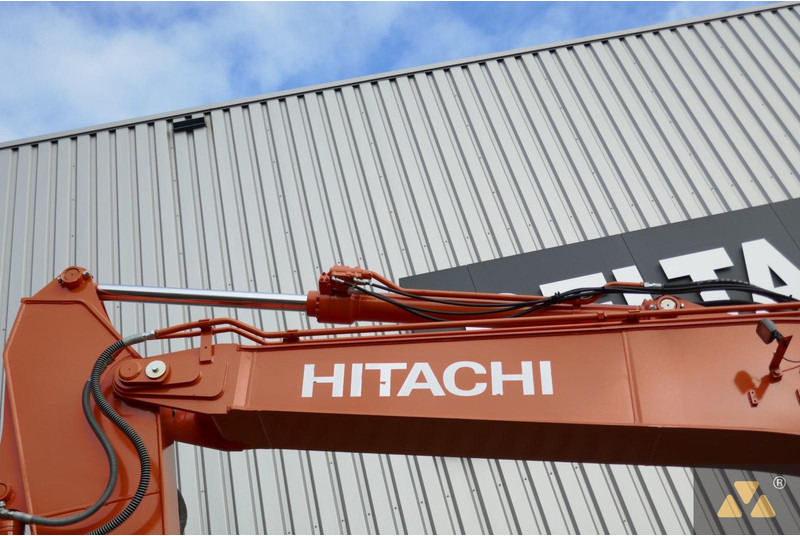 Pelle sur chenille Hitachi ZX210LC-7: photos 16