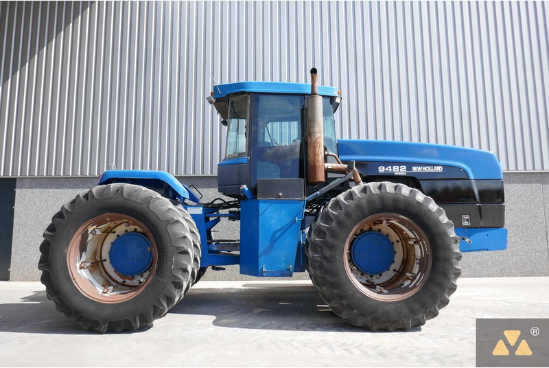 New Holland 9482 - Tracteur agricole: photos 2 New Holland 9482 - Tracteur agricole: photos 2