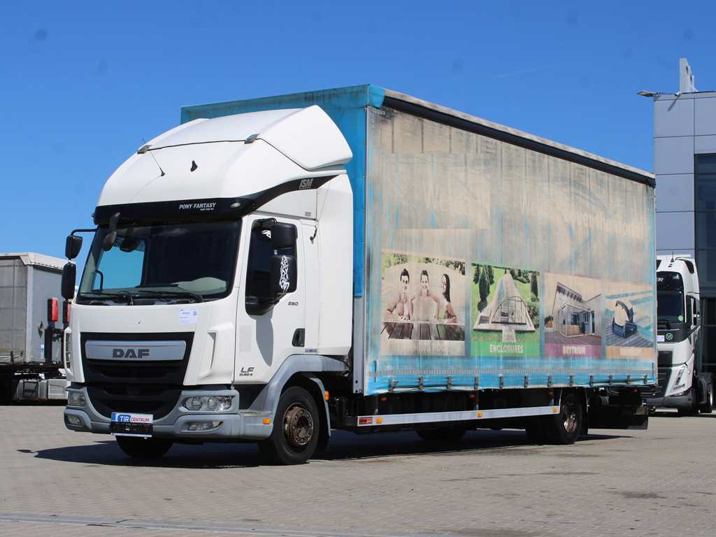 DAF LF 260, EURO 6 - Camion à rideaux coulissants: photos 1 DAF LF 260, EURO 6 - Camion à rideaux coulissants: photos 1
