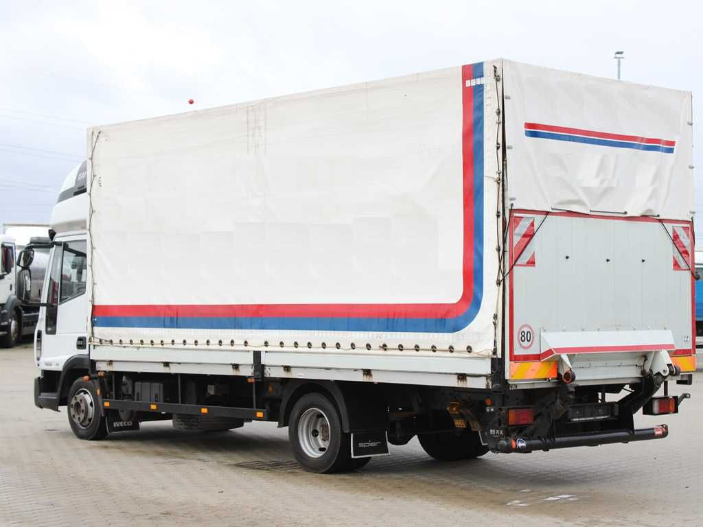 Iveco EUROCARGO 75E18, HYDRAULIC LIFT, SLEEPING CABIN Iveco EUROCARGO 75E18, TAIL LIFT, SLEEPING CABIN - Camion à rideaux coulissants: photos 4 Iveco EUROCARGO 75E18, HYDRAULIC LIFT, SLEEPING CABIN Iveco EUROCARGO 75E18, TAIL LIFT, SLEEPING CABIN - Camion à rideaux coulissants: photos 4