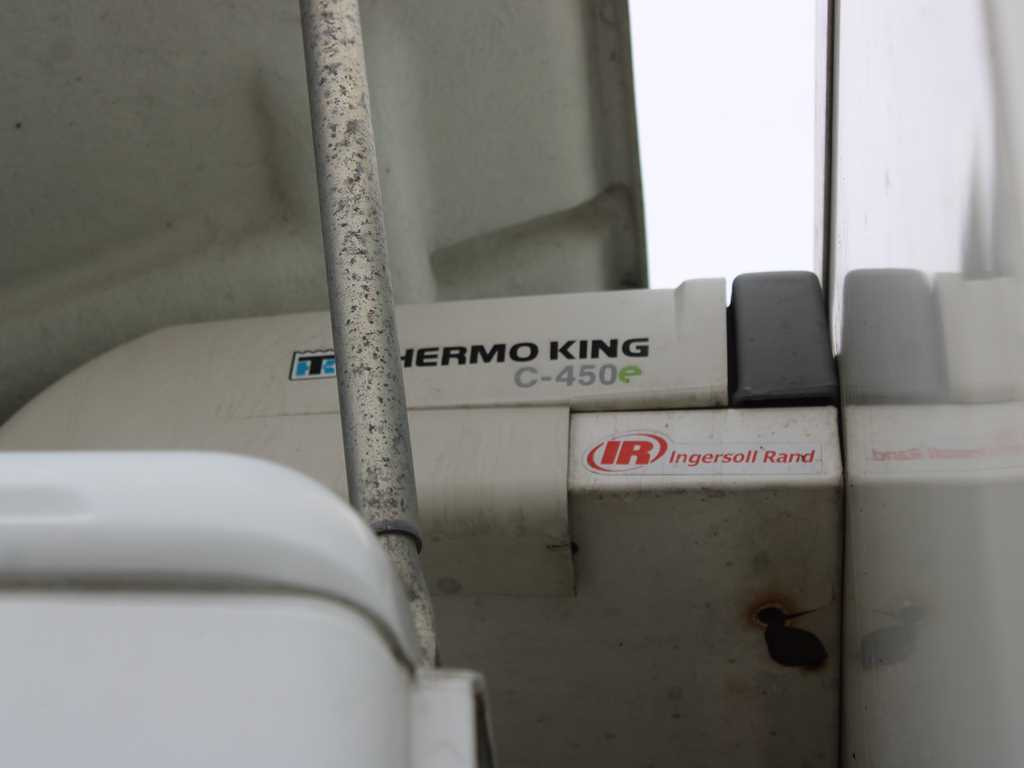 Camion frigorifique Iveco EUROCARGO 75E19, THERMO KING C - 450e, HYDRAULIC FRONT: photos 8