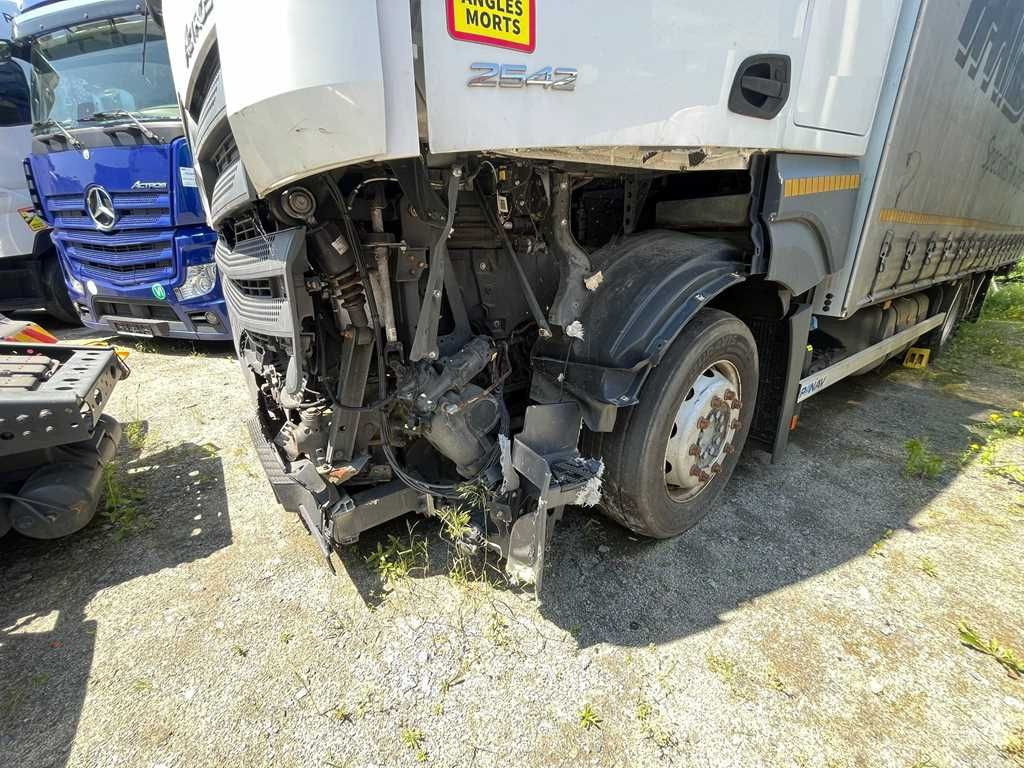 Mercedes-Benz Actros 2542, 6X2 - Camion à rideaux coulissants: photos 4 Mercedes-Benz Actros 2542, 6X2 - Camion à rideaux coulissants: photos 4