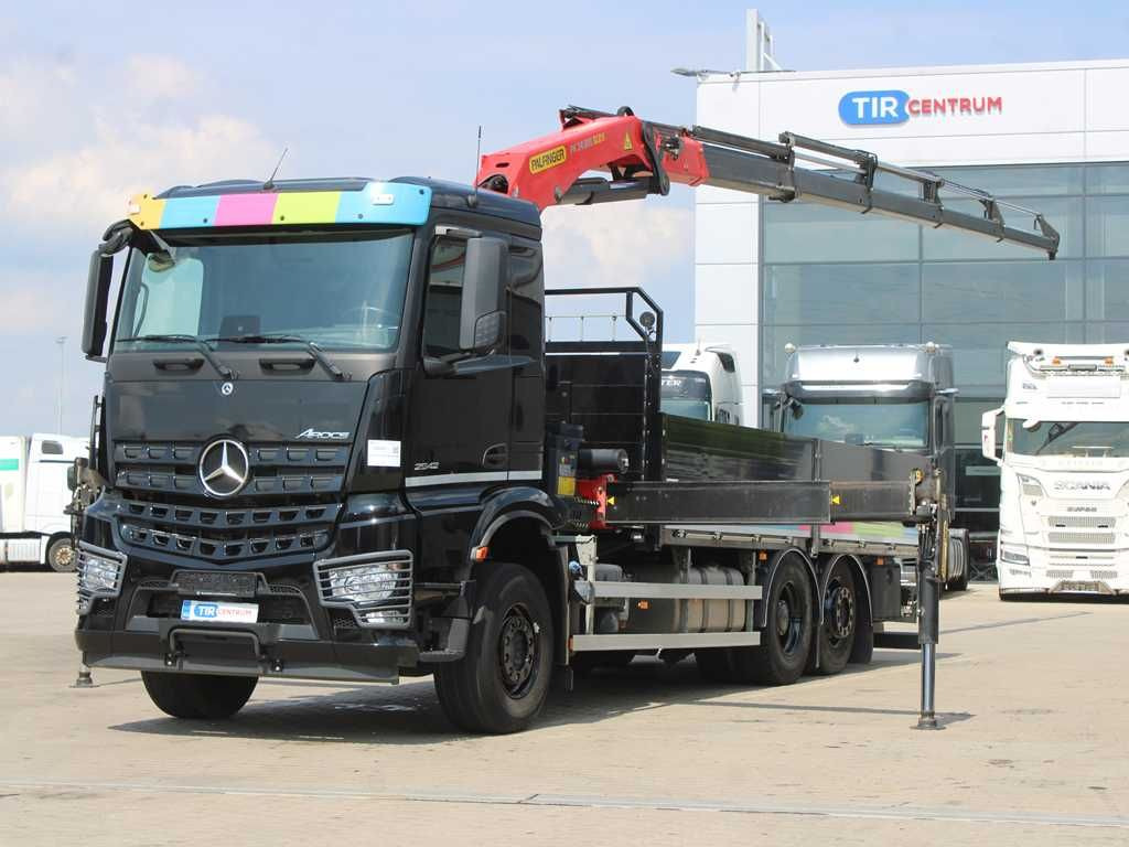 Mercedes-Benz Arocs 2542, 6X2, EURO 6, CAMERA, PALFINGER PK 24 - Camion grue: photos 1 Mercedes-Benz Arocs 2542, 6X2, EURO 6, CAMERA, PALFINGER PK 24 - Camion grue: photos 1