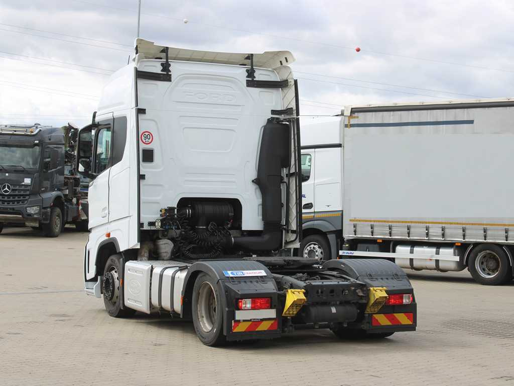 Ford F-MAX LL 12TX, EURO 6, LOWDECK, NAVIGATION, INDEPENDENT AIR CONDITIONING - Tracteur routier: photos 5 Ford F-MAX LL 12TX, EURO 6, LOWDECK, NAVIGATION, INDEPENDENT AIR CONDITIONING - Tracteur routier: photos 5