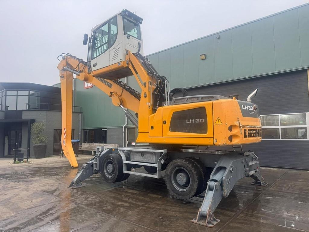 Liebherr LH 30 M - Pelle de manutention: photos 3 Liebherr LH 30 M - Pelle de manutention: photos 3