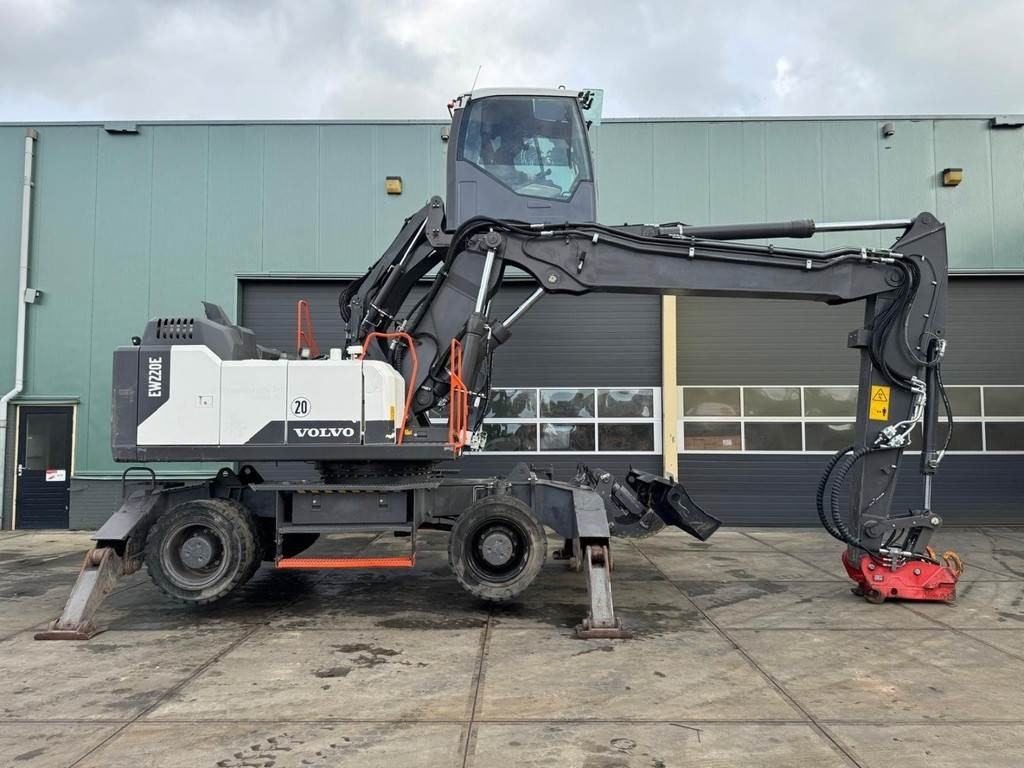 Volvo EW220 E - Pelle de manutention: photos 5 Volvo EW220 E - Pelle de manutention: photos 5